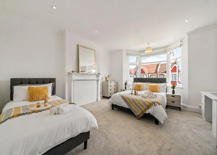 2025 Award Winning - 2 Bedroom Luxury Apartment Next To Wembley Stadium